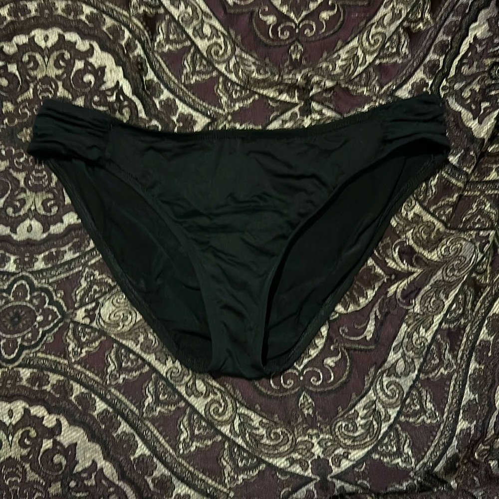 La Blanca swimming bottom